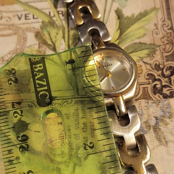 Vintage Watches Folio by Relic Silver Gold Two Tone Ladies Dress Watch FI1048 - Picture 8 of 10